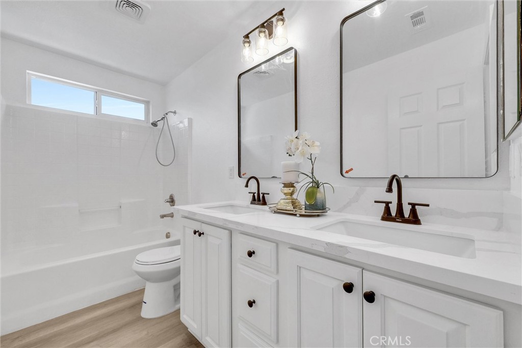 MLS #OC25151205 img 32