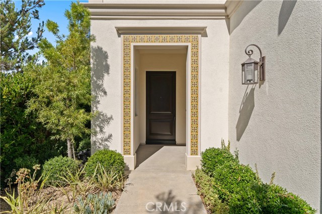 100 Viano, Irvine CA: https://media.crmls.org/medias/9a410d08-a6dd-4f77-838e-d3d2702de0ec.jpg