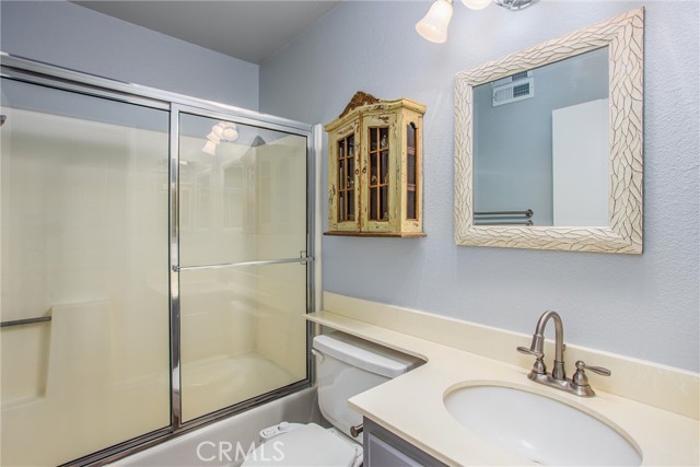 518 S Seminole Circle, Banning CA: https://media.crmls.org/medias/9a413e72-da8e-4957-88b3-c53cea140c4c.jpg
