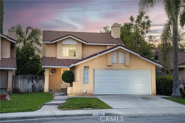 Detail Gallery Image 1 of 30 For 11334 Oak Knoll Dr, Fontana,  CA 92337 - 3 Beds | 2/1 Baths