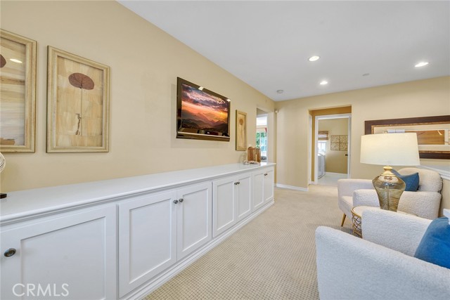 63 Splendor, Irvine CA: https://media.crmls.org/medias/9a42954d-870c-4d70-aa7d-6b38c1b7b51d.jpg