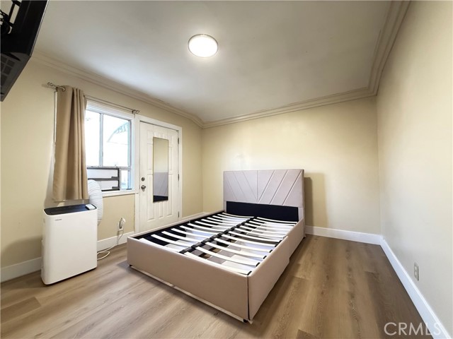 Detail Gallery Image 13 of 16 For 1605 W Wisteria Pl, Santa Ana,  CA 92703 - 3 Beds | 2/1 Baths