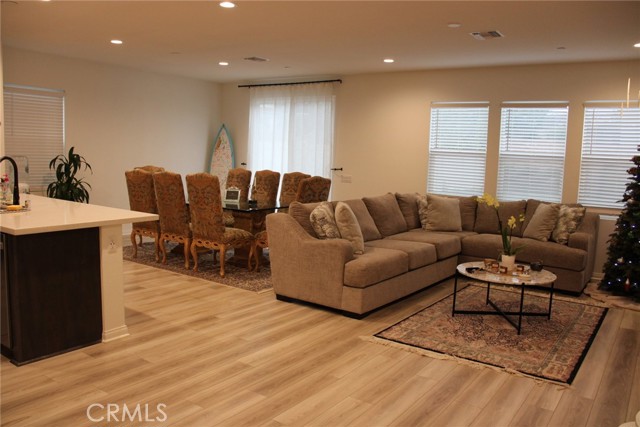 Detail Gallery Image 6 of 38 For 30360 Laviste Ct, Murrieta,  CA 92563 - 5 Beds | 3/1 Baths