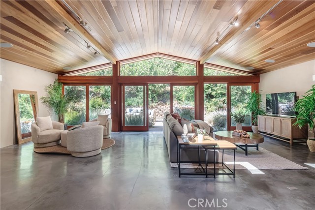 2 Chuckwagon, Rolling Hills, California 90274, 3 Bedrooms Bedrooms, 0 ,2 BathroomsBathrooms,Residential,For Sale,Chuckwagon,0,SB26132436