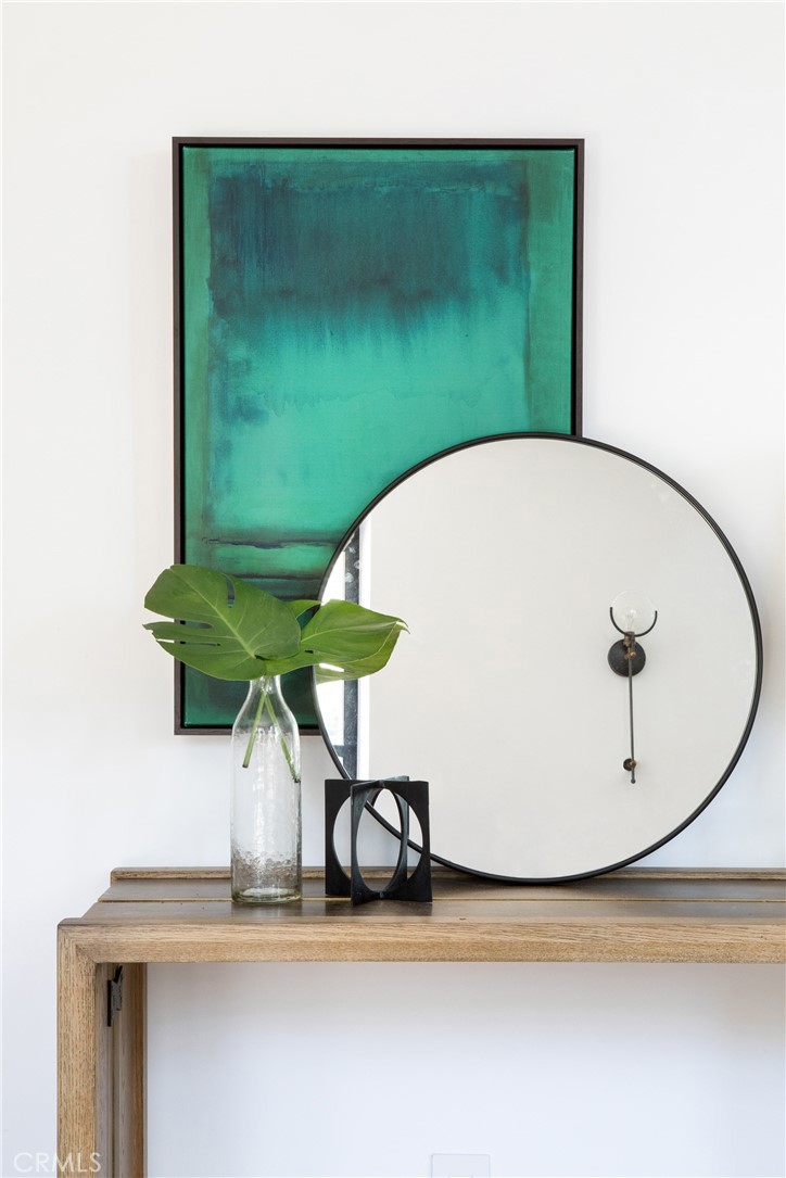 MLS #OC25140282 img 3