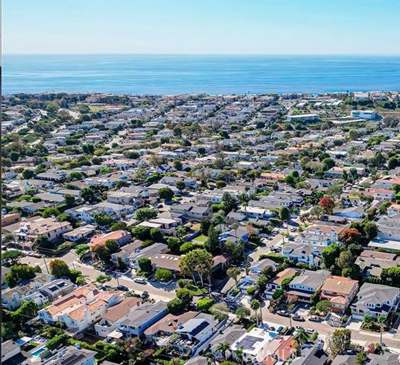 755 26th Street, Manhattan Beach, California 90266, 4 Bedrooms Bedrooms, ,3 BathroomsBathrooms,Residential,Sold,26th,SB25137789