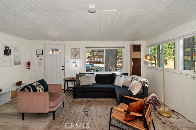 Detail Gallery Image 7 of 27 For 33353 Yukon Dr, Green Valley Lake,  CA 92341 - 2 Beds | 1 Baths