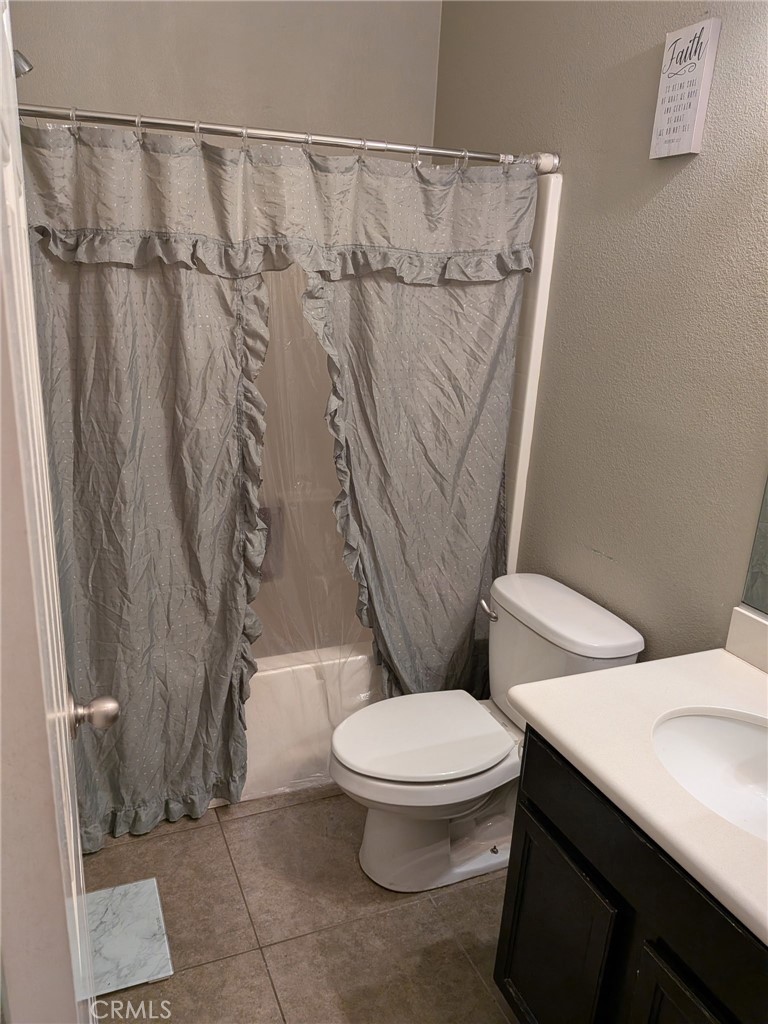 https://media.crmls.org/medias/9a45d6cf-b942-4931-a108-40ca3d93d432.jpg?preset=X-Large