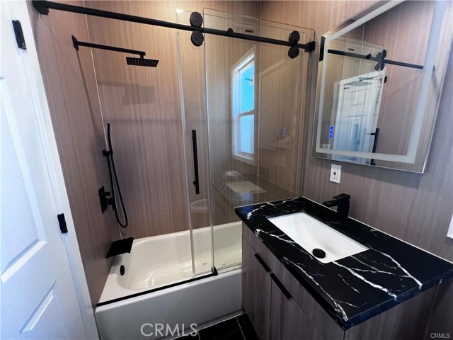 Detail Gallery Image 6 of 7 For 2046 Walnut Ave, La Verne,  CA 91750 - 2 Beds | 2 Baths