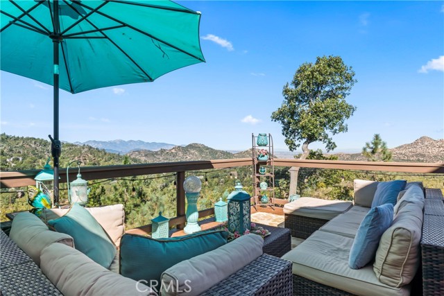 Detail Gallery Image 18 of 67 For 1454 Lovers Ln, Lake Arrowhead,  CA 92352 - 5 Beds | 3/1 Baths