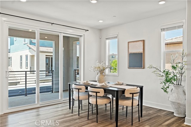297 Lynx, Irvine CA: https://media.crmls.org/medias/9a488ec9-e6ba-4dcb-81bd-655714b61ccc.jpg