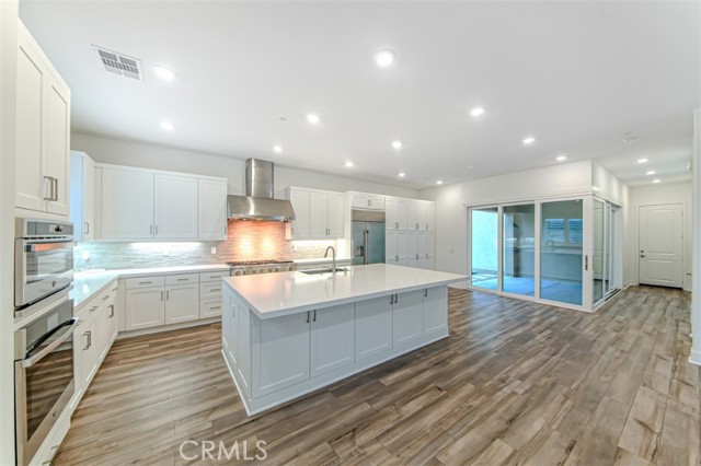 Detail Gallery Image 6 of 56 For 27503 Golden Currant, Valencia,  CA 91381 - 5 Beds | 4/1 Baths