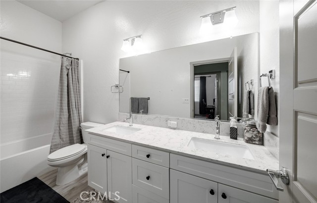 825 Spring W Street, Madera CA: https://media.crmls.org/medias/9a49c652-19d3-4ae5-9730-9febf42eab46.jpg