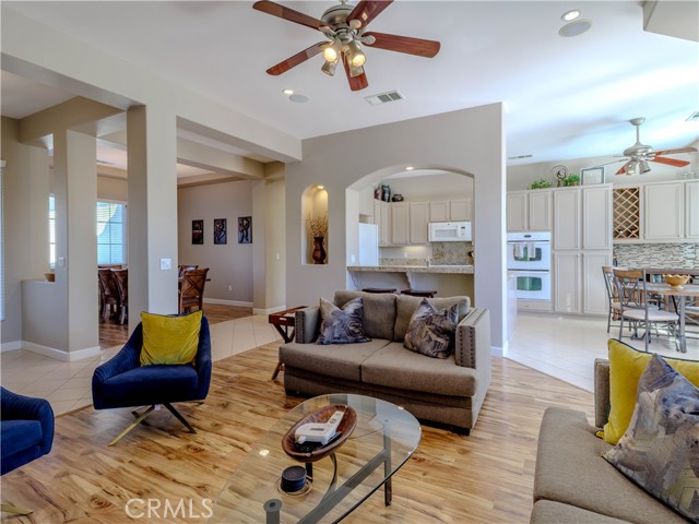 Detail Gallery Image 3 of 33 For 80435 Paseo De Tiempo, Indio,  CA 92201 - 4 Beds | 3 Baths