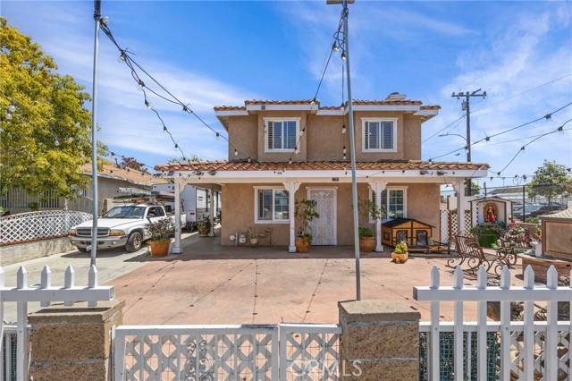 Detail Gallery Image 3 of 39 For 1709 S Townsend St, Santa Ana,  CA 92704 - 4 Beds | 2/1 Baths