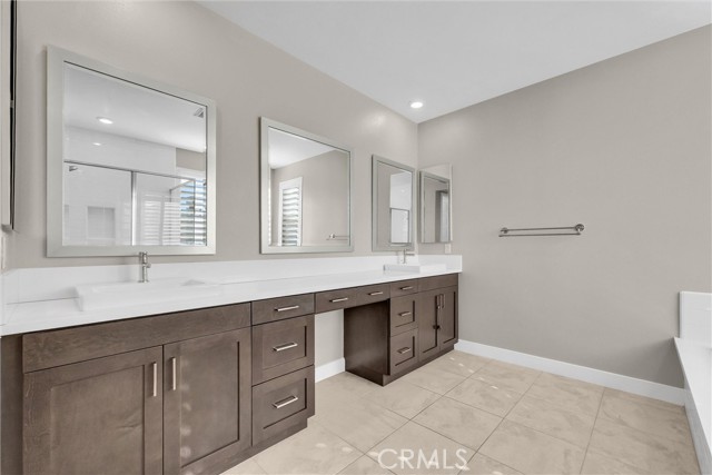 Detail Gallery Image 23 of 31 For 177 Terrapin, Irvine,  CA 92618 - 4 Beds | 4/1 Baths