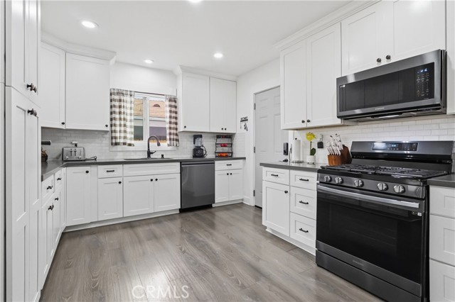 Detail Gallery Image 23 of 40 For 816 W 120th St, Los Angeles,  CA 90044 - 3 Beds | 1 Baths