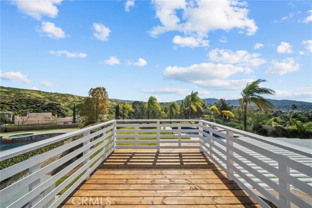 Detail Gallery Image 25 of 45 For 28246 Deer Ct, Canyon Country,  CA 91351 - 4 Beds | 2/1 Baths