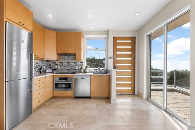 3355 Alta Laguna Boulevard, Laguna Beach CA: https://media.crmls.org/medias/9a4be9ad-d0ca-41e1-86f8-8d4ed63fd787.jpg