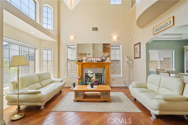 5939 N Vista Street, San Gabriel CA: https://media.crmls.org/medias/9a4bf2ea-aa11-47f7-8bce-9cb792af3644.jpg