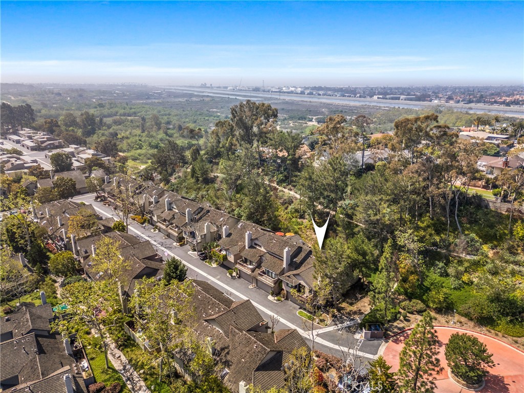 9a4c9870 3f61 4fbd 9a02 8037d8c7bfba