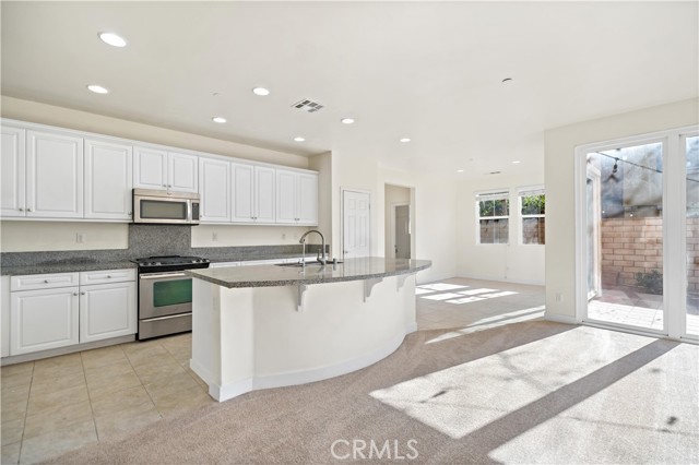 Detail Gallery Image 3 of 30 For 730 N via Barolo, Ontario,  CA 91764 - 4 Beds | 3 Baths