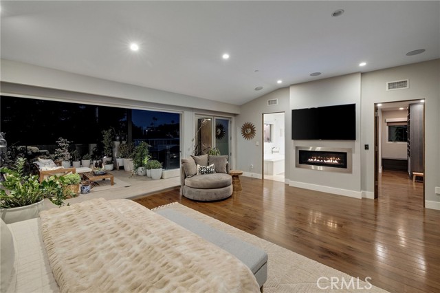 1626 1st Street, Manhattan Beach, California 90266, 5 Bedrooms Bedrooms, 0 ,6 BathroomsBathrooms,Residential,For Sale,1st,0,SB26133853
