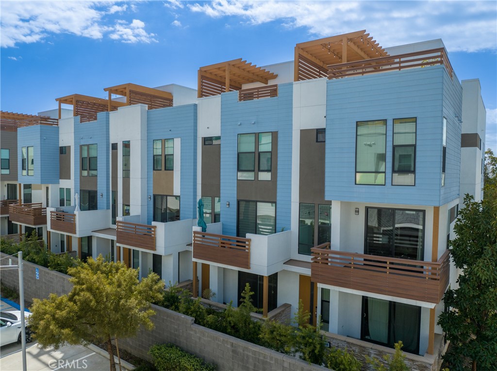 1686 Topanga 111, Costa Mesa, CA 92627