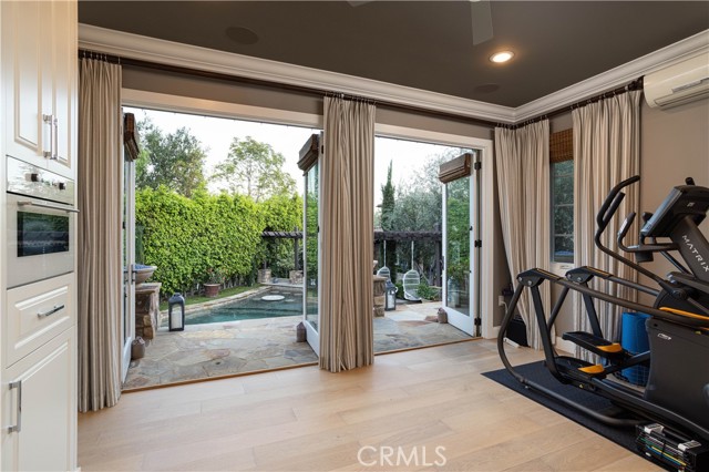 Detail Gallery Image 19 of 33 For 9981 Foxrun Rd, North Tustin,  CA 92705 - 7 Beds | 7/1 Baths