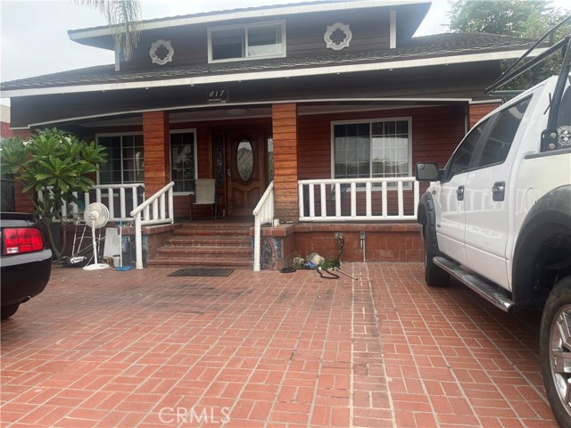 817 W 53Rd St, Los Angeles, CA 90037