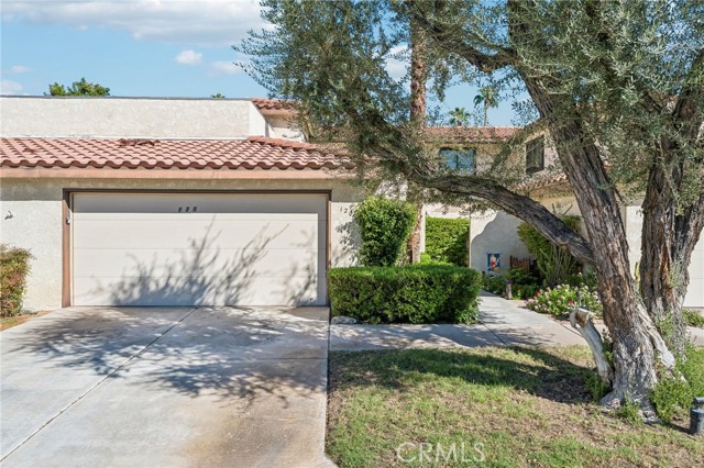 120 Willow Lake, Palm Desert, CA 92260