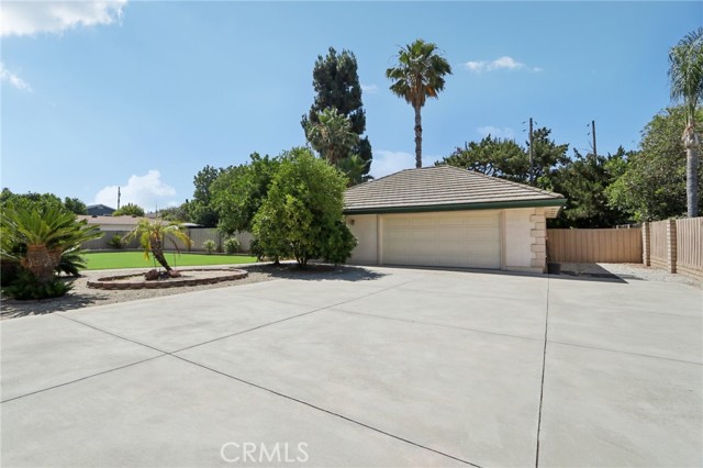 Image 51 of 62 For 16860 Rayen Street