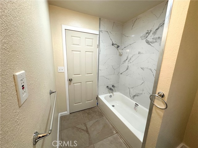 Detail Gallery Image 12 of 19 For 828 W 23rd St, Merced,  CA 95340 - 3 Beds | 2 Baths