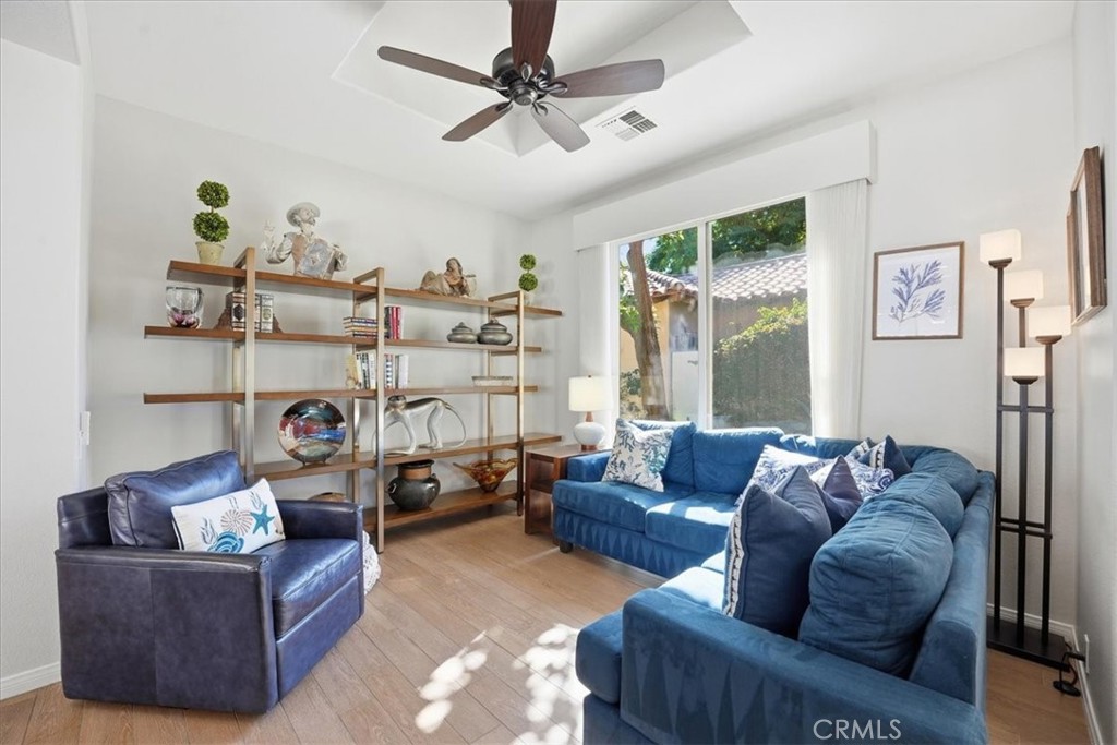 MLS #OC25246393 image #21