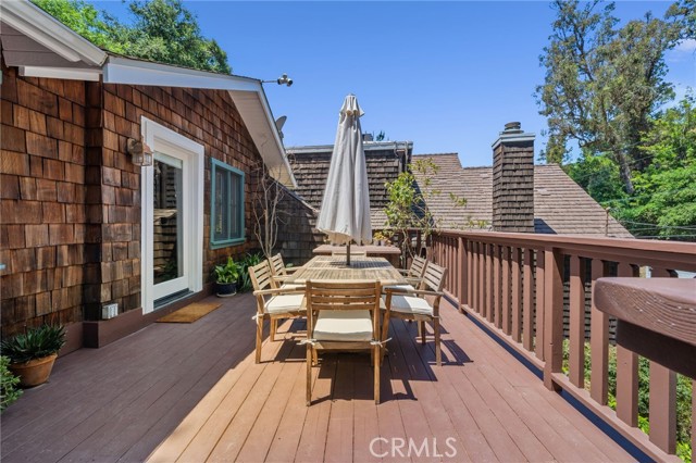 Detail Gallery Image 9 of 47 For 9854 Portola Dr, Beverly Hills,  CA 90210 - 3 Beds | 2 Baths