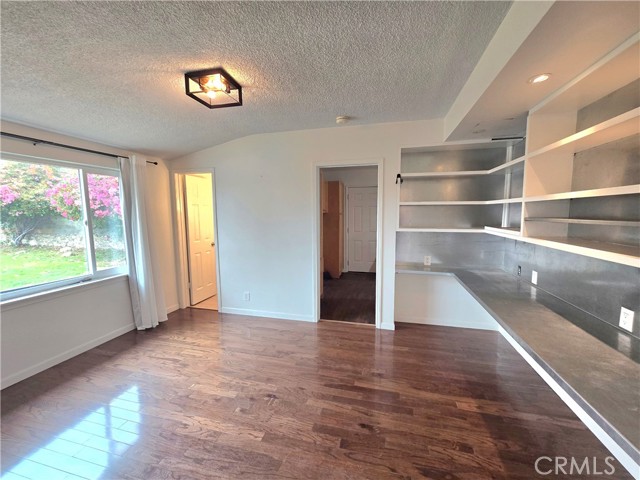 Detail Gallery Image 2 of 22 For 896 Altura Way a,  Upland,  CA 91786 - 3 Beds | 2 Baths