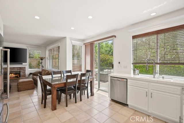 25 Belfort, Newport Coast CA: https://media.crmls.org/medias/9a5090bc-8db6-4e15-9ff0-769197def919.jpg