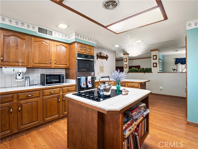 Detail Gallery Image 13 of 34 For 33805 Crown Valley Rd, Acton,  CA 93519 - 3 Beds | 3 Baths