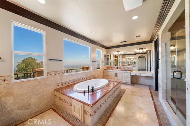 Detail Gallery Image 27 of 67 For 18301 Lakepointe Dr, Riverside,  CA 92503 - 5 Beds | 4/1 Baths