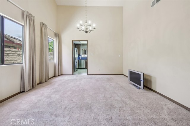 Detail Gallery Image 6 of 27 For 13650 Fenton Ave, Sylmar,  CA 91342 - 4 Beds | 2/1 Baths