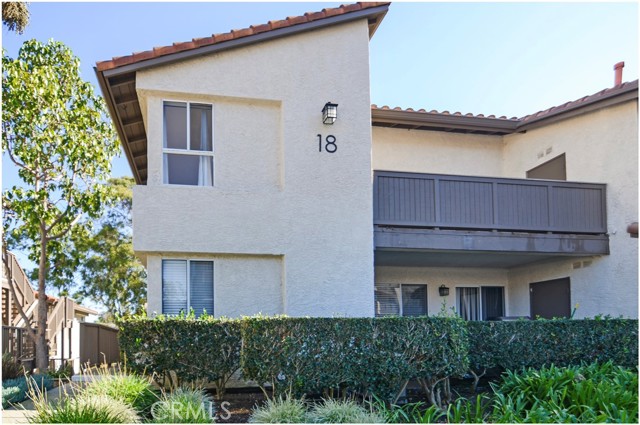 Detail Gallery Image 3 of 38 For 18 Corniche Dr. #E,  Dana Point,  CA 92629 - 1 Beds | 1 Baths
