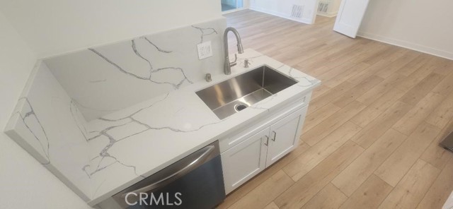 2511 W Sunflower Avenue, Santa Ana CA: https://media.crmls.org/medias/9a5178d5-78d6-4dc2-a472-81536ac81c35.jpg