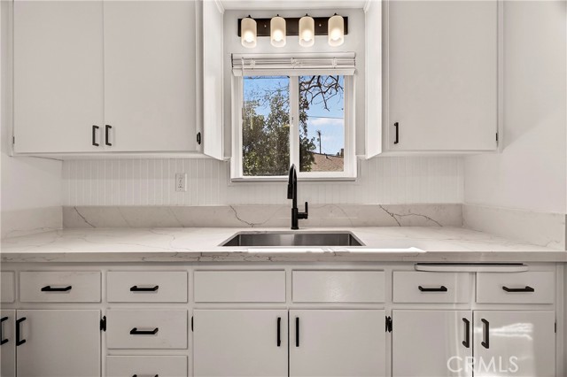 Detail Gallery Image 17 of 42 For 1128 W 5th, Chico,  CA 95928 - – Beds | – Baths