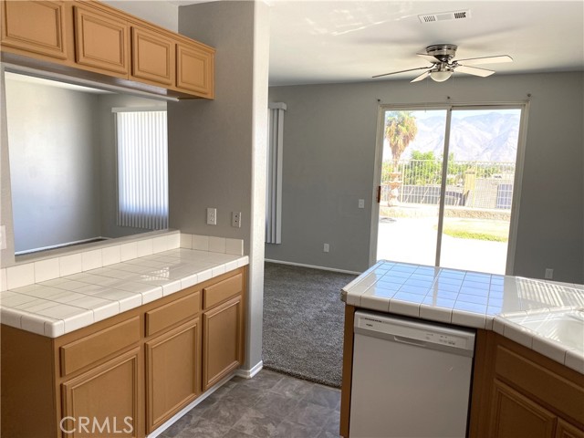 Detail Gallery Image 10 of 26 For 955 E Agape Ave, San Jacinto,  CA 92583 - 3 Beds | 2 Baths