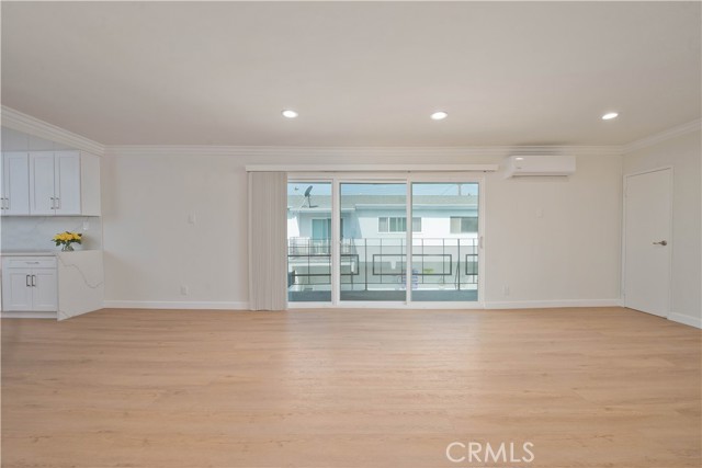 6335 Whitsett Avenue, Valley Glen CA: https://media.crmls.org/medias/9a5258b8-316e-4632-a70e-73bbb6cd9088.jpg