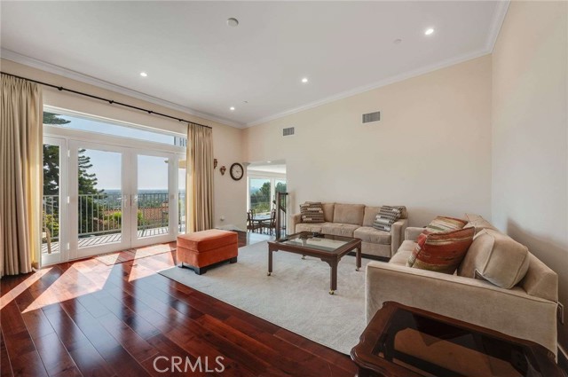 11837 Rideout Way, Whittier CA: https://media.crmls.org/medias/9a535adf-7ef6-42be-9672-92a5c8f058c3.jpg