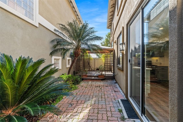 Detail Gallery Image 30 of 34 For 17 Paseo Dalia, Rancho Santa Margarita,  CA 92688 - 3 Beds | 3 Baths