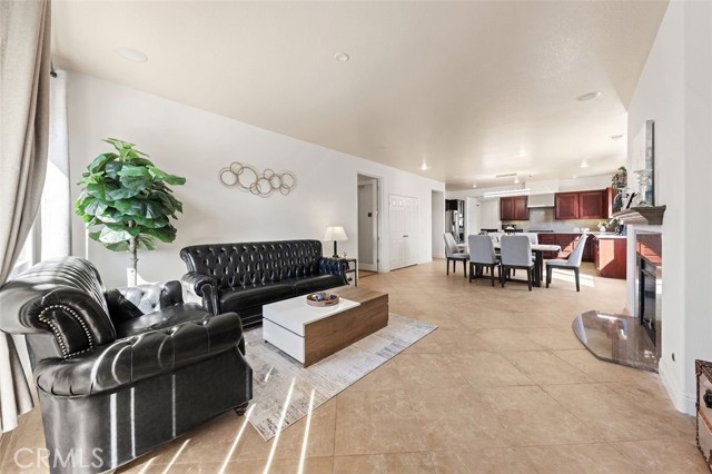 Detail Gallery Image 6 of 37 For 12232 Brianwood Dr, Riverside,  CA 92503 - 4 Beds | 2 Baths