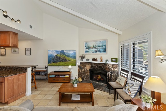Detail Gallery Image 14 of 47 For 760 Blue Jay Rd #28,  Big Bear Lake,  CA 92315 - 2 Beds | 2 Baths