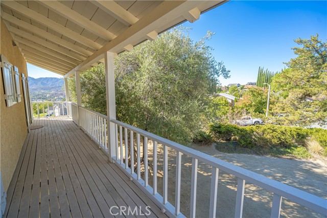 Detail Gallery Image 40 of 61 For 28816 Kenroy Ave, Canyon Country,  CA 91387 - 5 Beds | 3 Baths